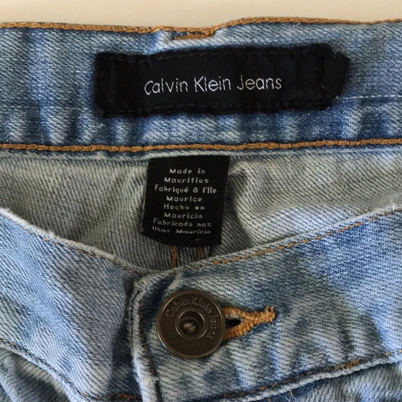 Vintage Calvin Klein Classic Faded Denim Jeans with slight boot cut leg size 12 - Picture 4 of 8